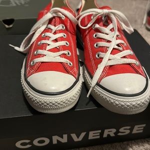 Red Converse size 8 in men (10 in women’s)